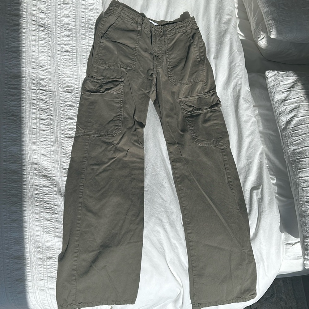 Zara Cargo Pants in army green